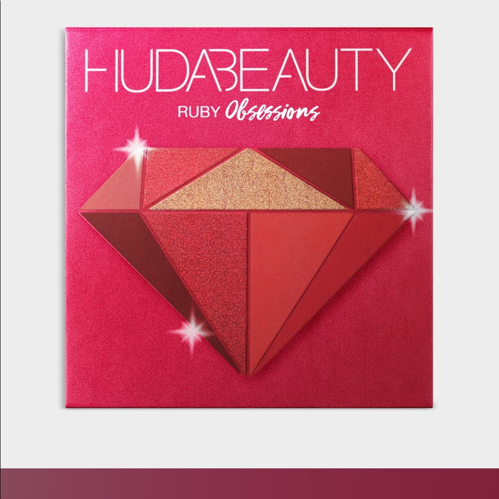 Huda Beauty obsessions eyeshadow palette